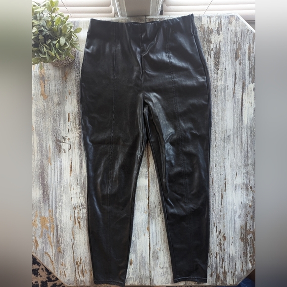 Aritzia Babaton Mace Pant Black Vegan Leather Women's 12 - Picture 3 of 9
